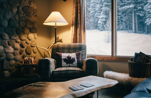 Spray Valley Provincial Park Hotel | Mount Engadine Lodge