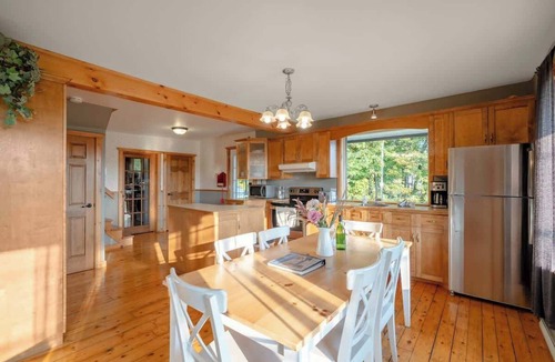 Saint-Leonard-de-Portneuf House | Mountain Chalet: Hot Tub, Fire Pit & Views