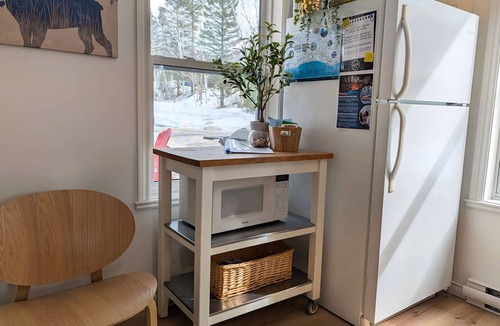 Saint-Tite-des-Caps Ski Chalet | Mountain Breeze Refuge near Mont-Ste-Anne