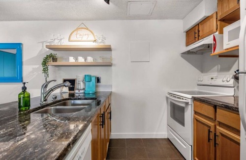 Panorama Apartment | Mountain Mural | Hot Tub | Pools | Ski-In/Ski-Out