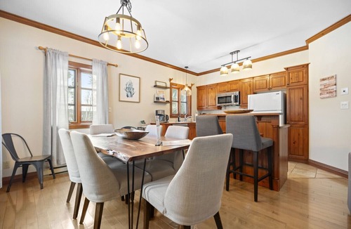 Mont-Tremblant House | Mountain Top Home- Minutes to Tremblant Village