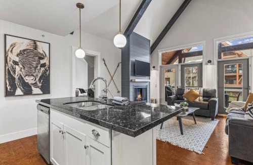 Canmore House | Mountain View Penthouse with Pool and Hot Tub