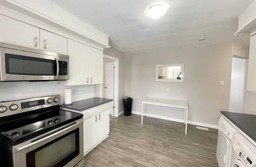 Glenridge House | Mountain View Suite - Sleeps 6