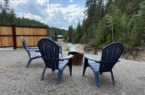 Golden Cabin | Mountaineer Creekside Cabin - Private Hot Tub