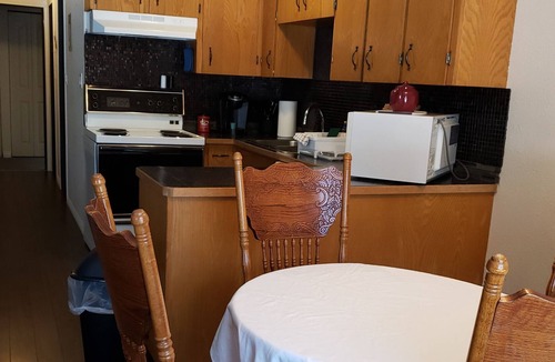 Blarchmont Apartment | ☆ MOUNTAINSIDE COMFORT ☆☆ 5 Min to Golf & Ski