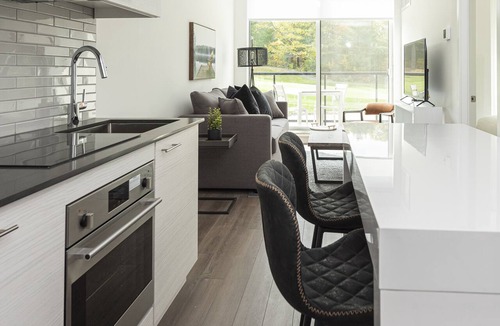 Gravenhurst Hotel | Muskoka Bay Resort
