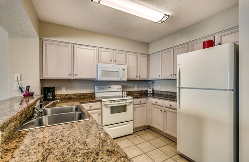 Crescent Beach Condo | Myrtle Beach Spring Escape | Poolside Views | CS N702