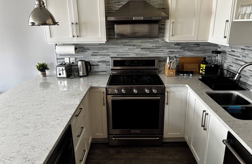 Sunalta House | Nature Home near Downtown and 17th Av