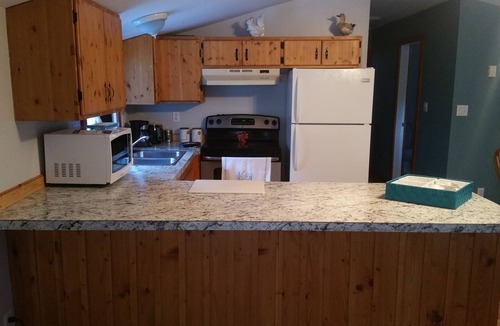 Regional District of Nanaimo Cottage | nature 's loft 650 sq ft with open deck and outside fire pit