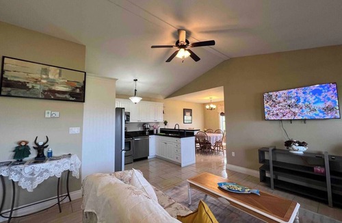 Stanley Bridge Villa | Near Cavendish Beach-1