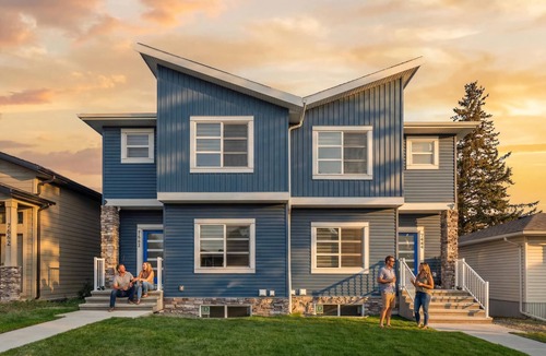 Lynnwood Ridge House | Near Downtown Large 3BR FREE Banff Pass