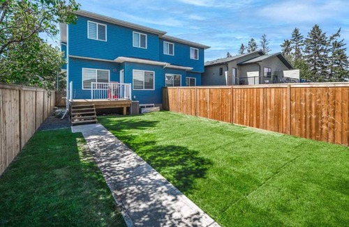 Lynnwood Ridge House | Near Downtown Large 3BR FREE Banff Pass