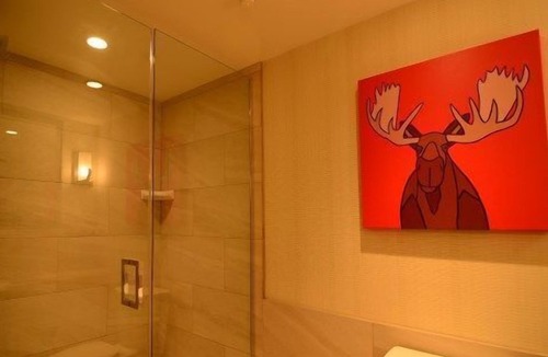 Banff Hotel | New Accessible Room, 1 Minute from Banff Centre!