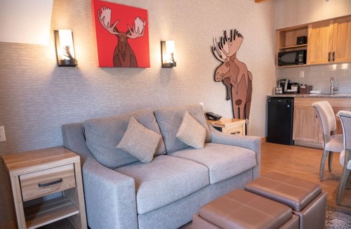 Banff Condo | New Banff Apartment | 1 Minute from the Centre!