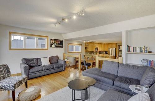 Teepee Town House | New Canmore townhome. Amazing views and walk to downtown