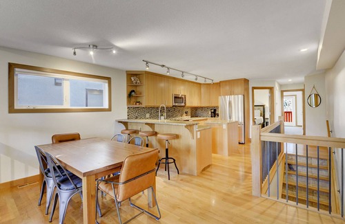 Teepee Town House | New Canmore townhome. Amazing views and walk to downtown