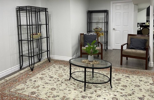 Markham House | New, Clean, Spacious, Guesthome That You’ll love!