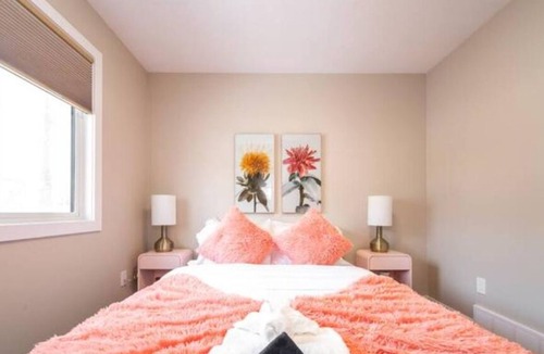 Southeast Edmonton House | NEW - Euro-Style Suite - Whyte Ave/Clean/A/C/NFLX/Sleeps6
