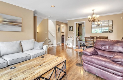 Riley Park House | NEW LISTING! Luxury Retreat in the Heart of Vancouver by RedAwning