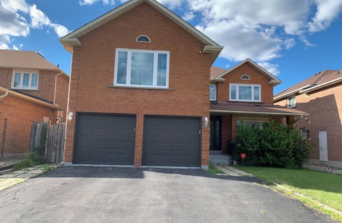 Richmond Hill House | New Renovated 1 bedroom apartment basement