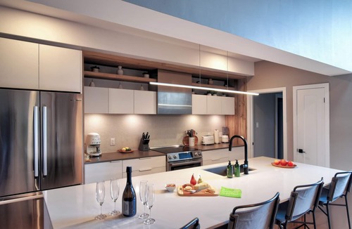 Mont-Tremblant Condo | NEW! Verbier Chelsea | Ski Mountain View | Shuttle to Resort | Covered Parking + Spa & Pool Access