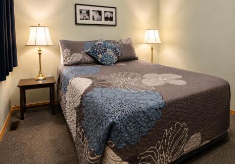 Drumheller Hotel | NEWCASTLE COUNTRY INN