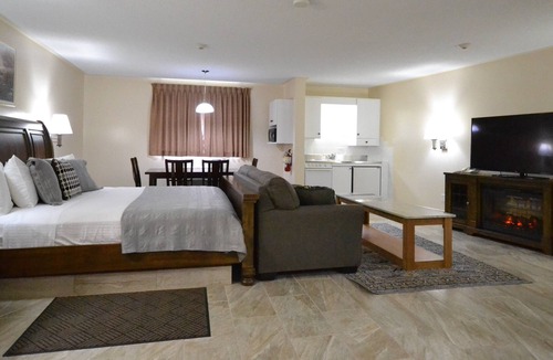 Sharon Hotel | Newmarket Inn