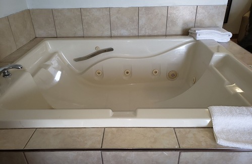 Niagara Falls Hotel | Niagara Falls Courtside Inn