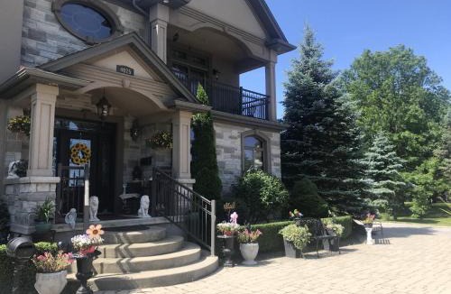 Fort Erie Bed & Breakfast | Niagara River Idyll