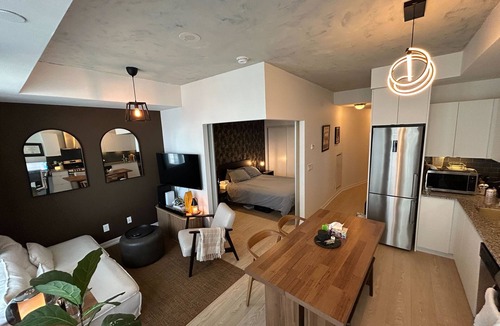 Niagara Condo | Nice 1 bedroom condo steps away from Major International Sporting Event Worldcup