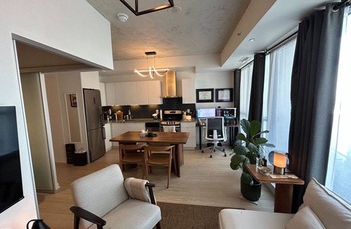 Niagara Condo | Nice 1 bedroom condo steps away from Major International Sporting Event Worldcup