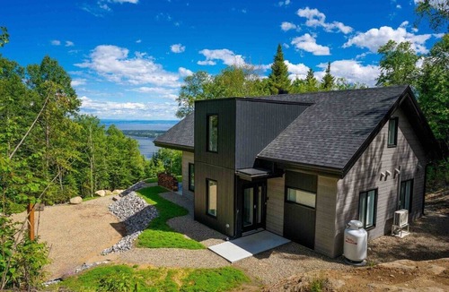 Les Eboulements Ski Chalet | Nordik Emma 157: Hot Tub, Views & Covered Terrace