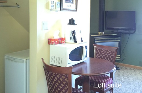 Cochrane Hotel | North Adventure Inn