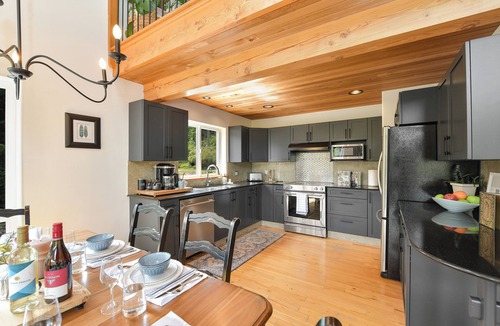 Otter Point House | Nowhere Sooke Escape - A West Coast Dream Retreat