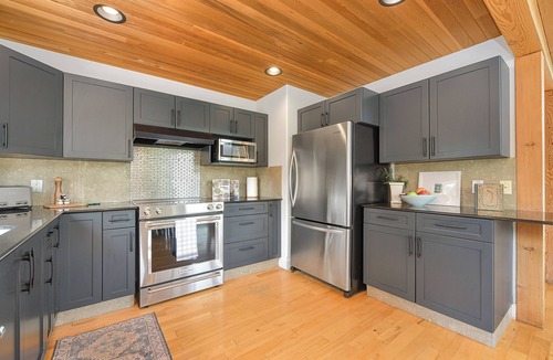 Otter Point House | Nowhere Sooke Escape - A West Coast Dream Retreat