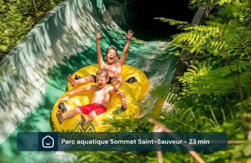 Fiddler Lake Resort Ski Chalet | Nyctale Fiddler Lake Private Hot Tub Sauna PIool