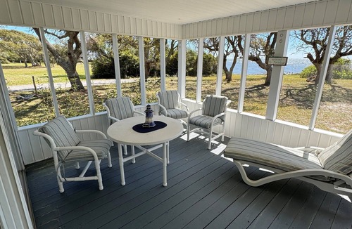 Atlantic Cottage | Oak Winds Cottage