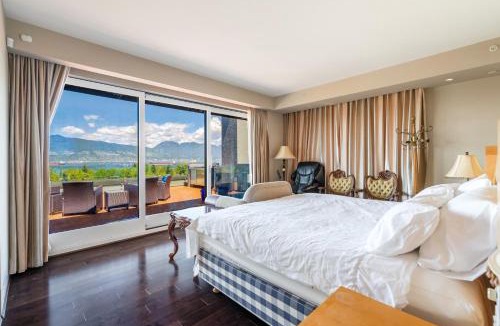 West Point Grey Villa | Ocean and Mountain View Home near Downtown