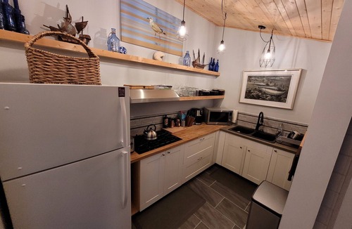 Quadra Island Cottage | Ocean front, west facing with incredible sunsets