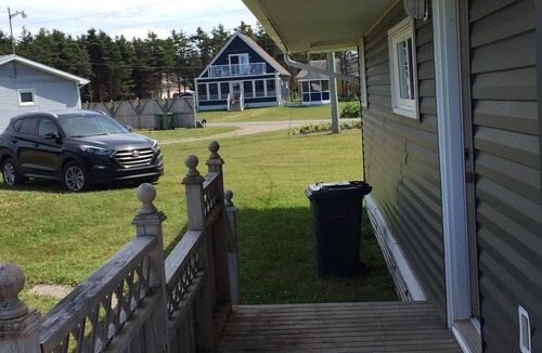 Savage Harbour Cottage | Ocean View - Cozy 1br + Den -Cute as a Button!
