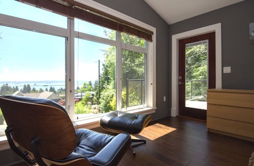 Dundarave House | Ocean View House with A/C – Quiet & Scenic Escape