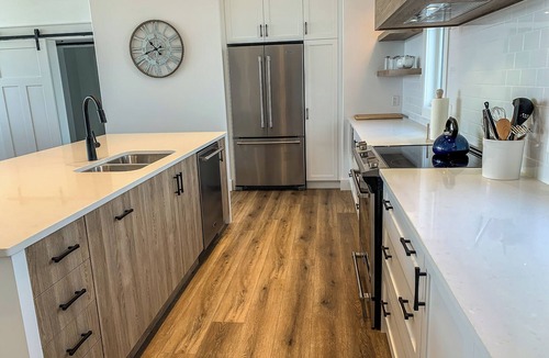 Sea View Cottage | Oceanfront 3BR/2BTH, walk to beach with firepit and AC