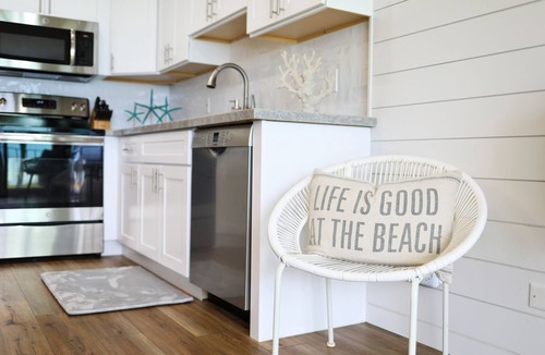 Kihei Condo | Oceanfront, Exceptionally Remodeled, Split A/C, King bed, OH the sunsets