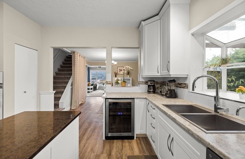Sooke House | Oceanfront House, Sleeps 6, Hot tub, Parking