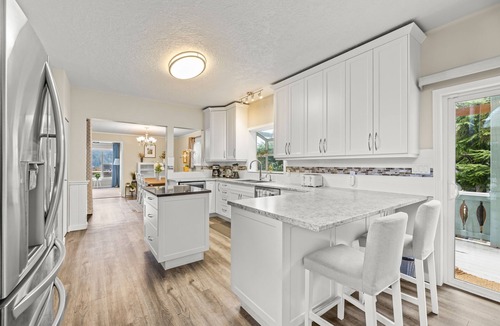 Sooke House | Oceanfront House, Sleeps 6, Hot tub, Parking