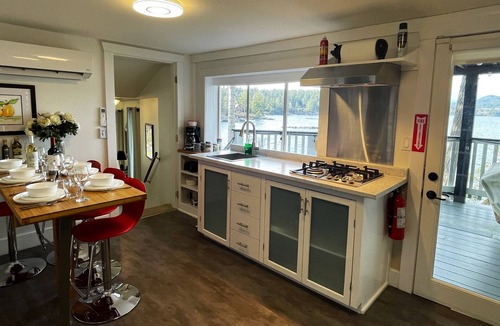 Juan de Fuca Electoral Area House | OCEANFRONT Luxurious Private Retreat on Stunning Sooke Basin!