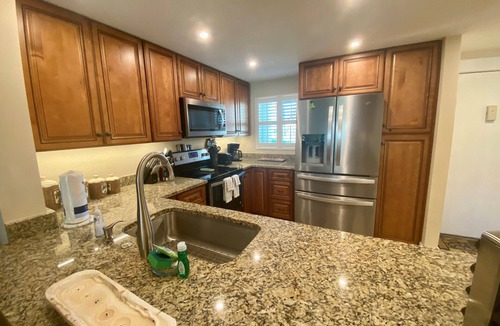 Crescent Beach Condo | Oceanview 2 Bedroom Flat Summerhouse 216