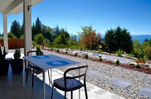 West Sechelt House | Oceanview Escape in West Sechelt | Walk to Beach, Modern & Spacious