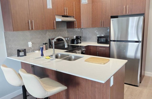 Cochrane Apartment | Ocgrow Reserve