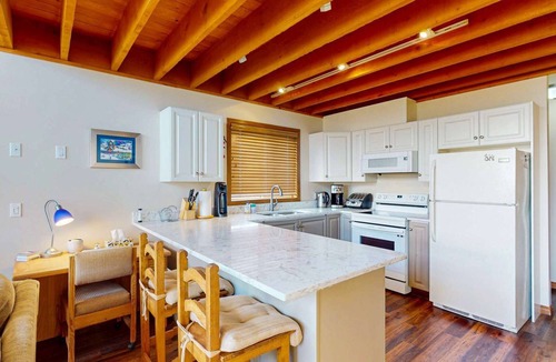 Snow Pine Estates Condo | Okanagan - Arolla Chalet C